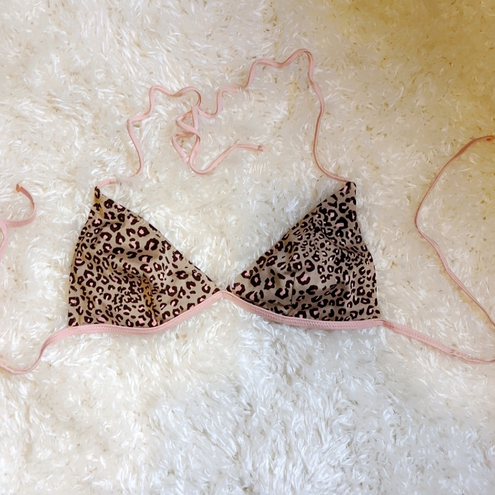 H&M leopard bikini top